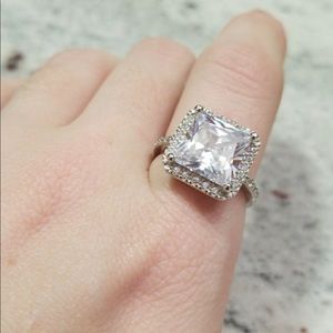 1.1" Stunning Stone Ring